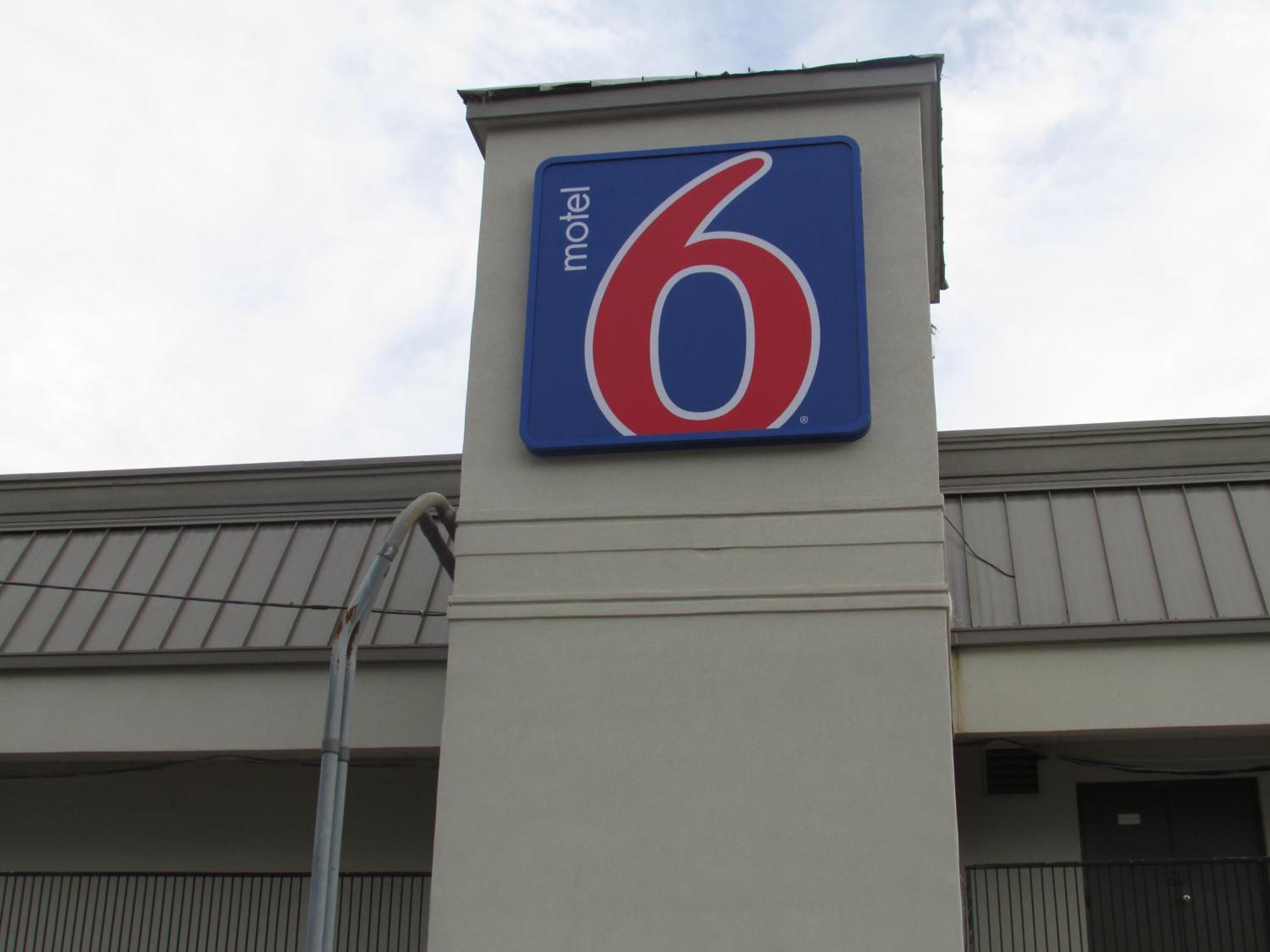 Motel 6 Brookhaven, Ms Екстериор снимка